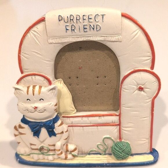 Purrfect Friend Picture Frame 3D Tabby Cat with Yarn - Picture 8 of 8